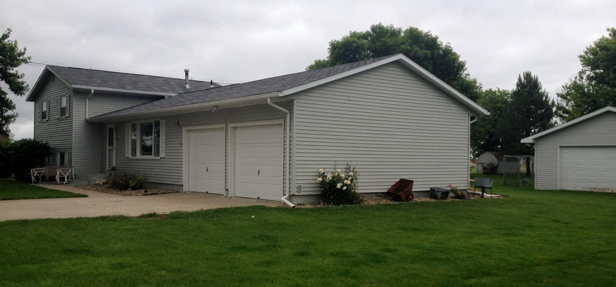 1409 West St Wood River, NE 68883