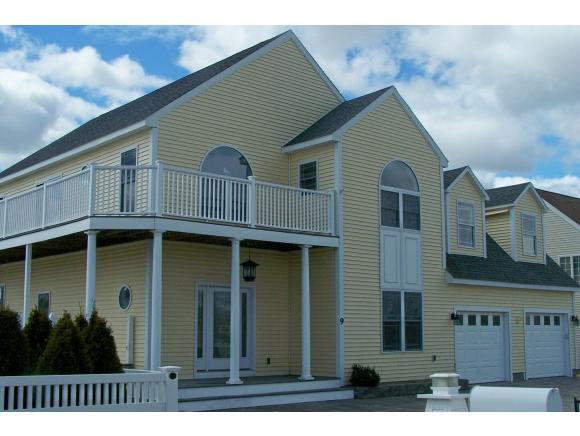 9 Lowell Street Seabrook, NH 03874