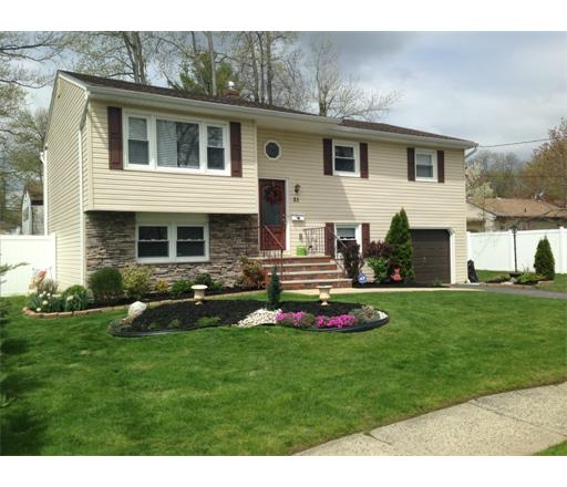 31 Sharon Court Colonia, NJ 07067