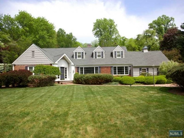 49 Twin Brooks Rd Saddle River, NJ 07458