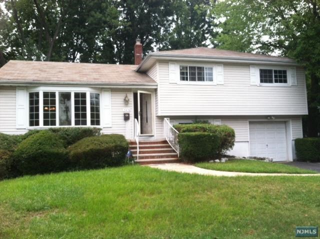 343 Shea Dr New Milford, NJ 07646