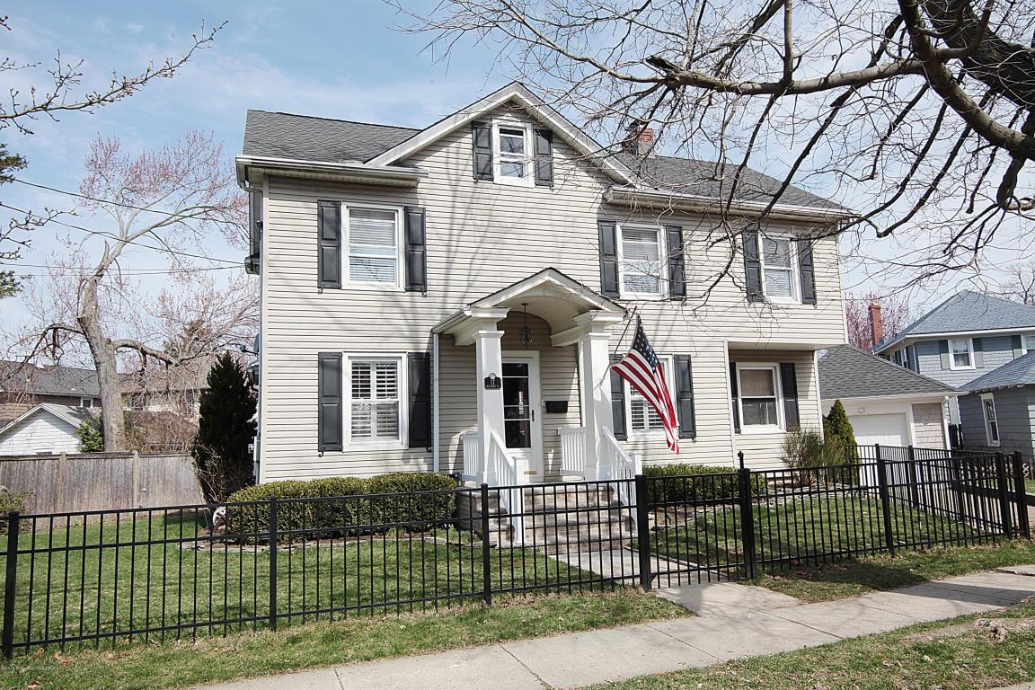 17 Mclaren Street Red Bank, NJ 07701