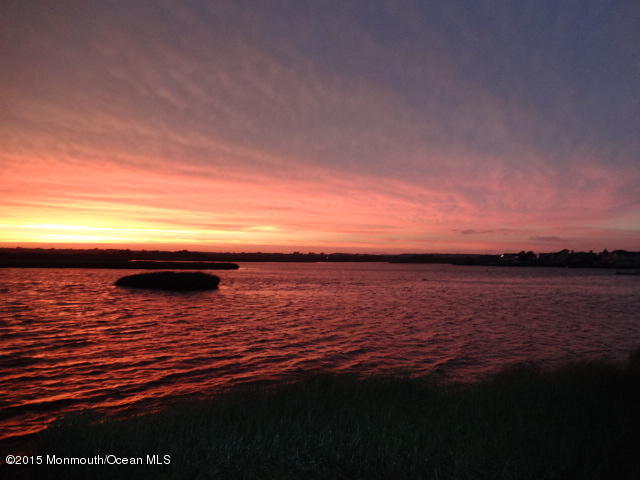 11 Sunset Lane Monmouth Beach, NJ 07750