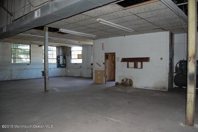 1965 State Route 35 Sayreville, NJ 08871