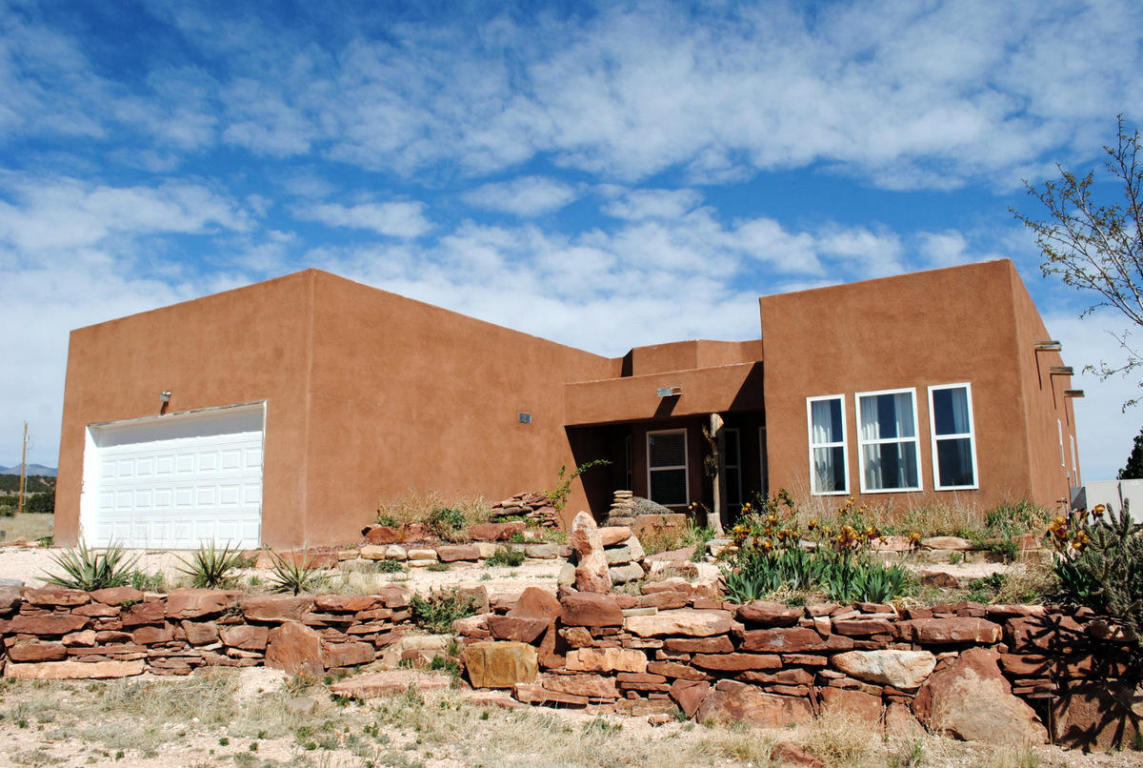 56 Punta De Agua Rd Mountainair, NM 87036