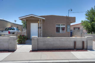 422 Cherokee Rd NW Albuquerque, NM 87107