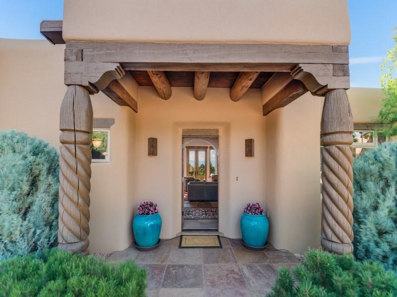 13 Sundance Ct Santa Fe, NM 87506