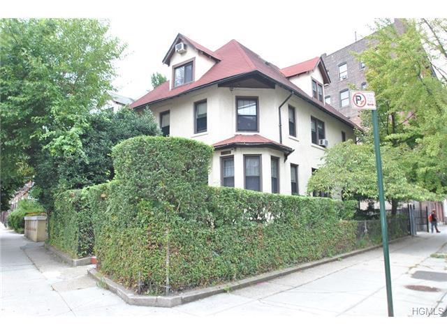 2739 Claflin Ave Bronx, NY 10468