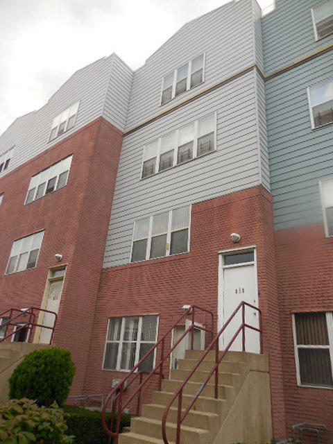 215 Admiral Ln Bronx, NY 10473