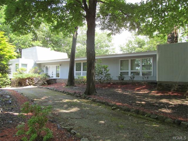 6 Norman Place Armonk, NY 10504