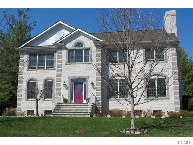 70 Roundabend Road Tarrytown, NY 10591