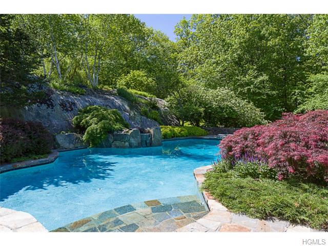 14 Redcoat Lane Waccabuc, NY 10597