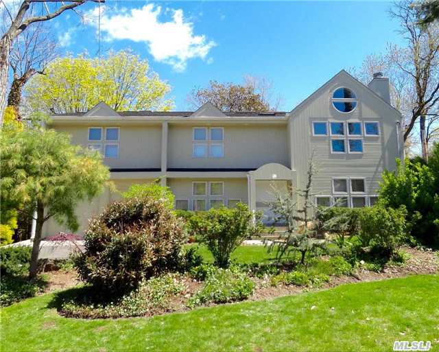 27 North Ct Port Washington, NY 11050
