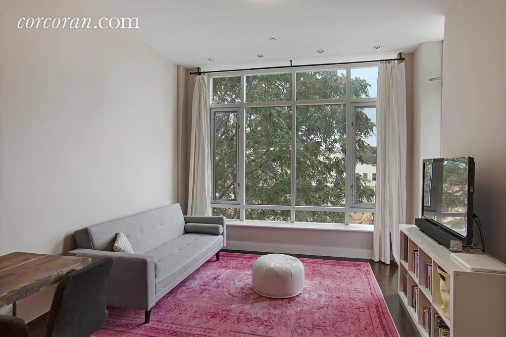 190 Conselyea St #3B Brooklyn, NY 11211