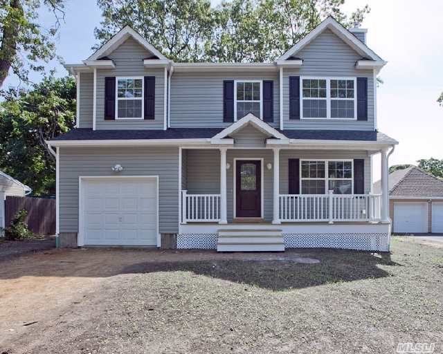 552 Manatuck Blvd Brightwaters, NY 11718