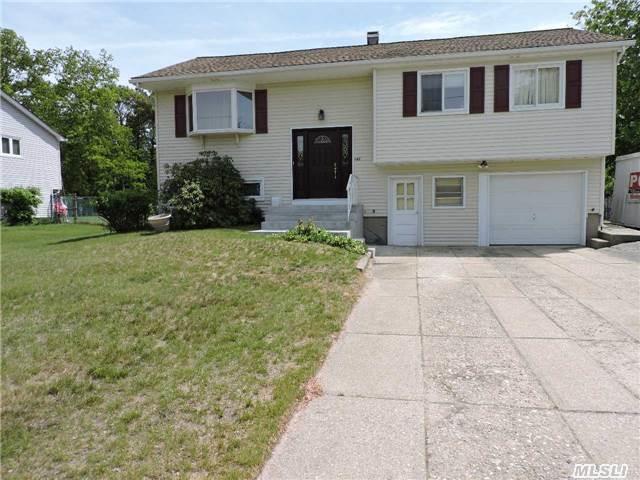 182 E Nassau St Islip Terrace, NY 11752