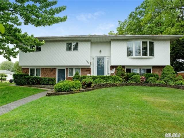 735 Old Bethpage Rd Old Bethpage, NY 11804