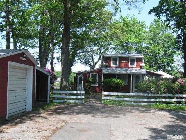 320 Lakeview Ter East Marion, NY 11939