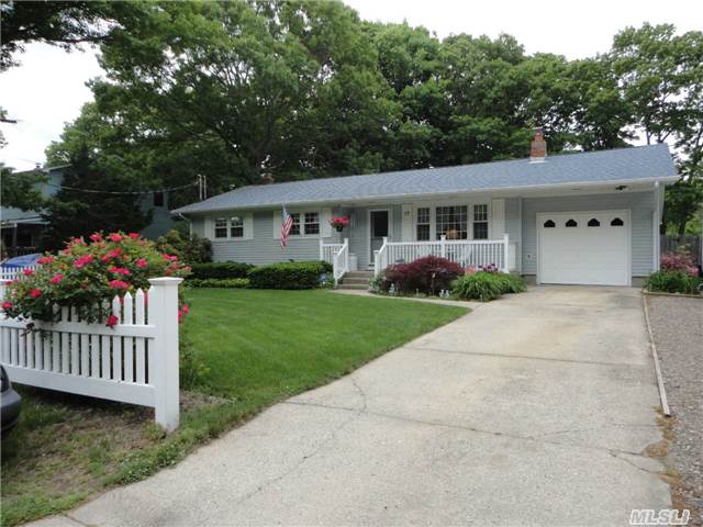 77 Pawnee Ave Mastic, NY 11950