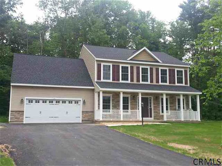 83 Woodland Dr Schodack, Ny 12033 Castleton On Hudson, NY 12033