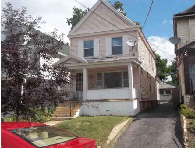 28 Parkview Ave Buffalo, NY 14210