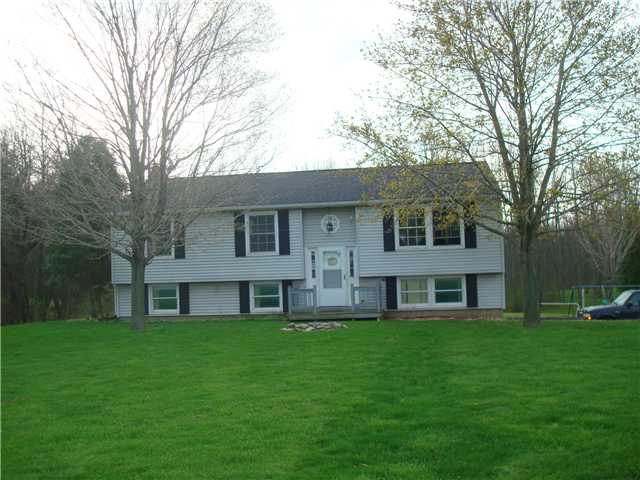 9451 Warsaw Rd Leroy, Ny 14482 Le Roy, NY 14482