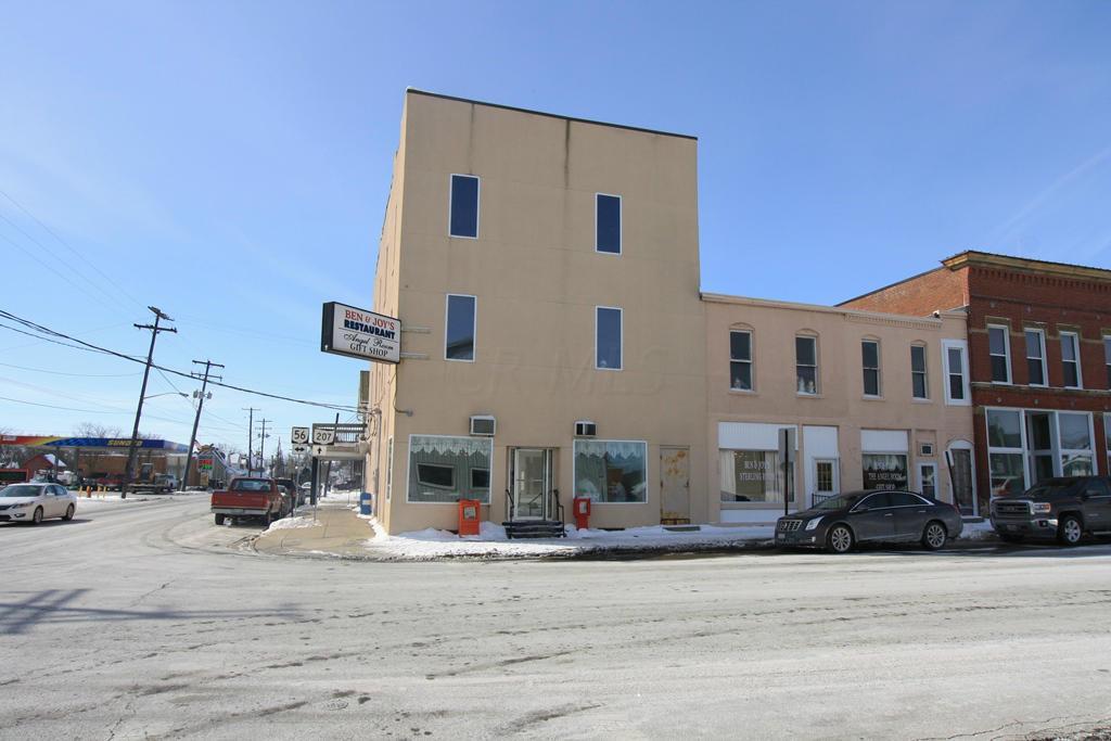 37 S London Street Mount Sterling, OH 43143