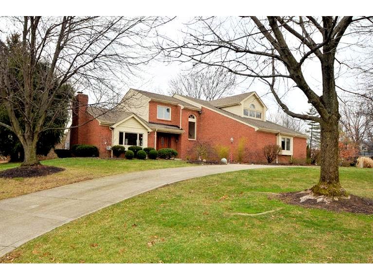 9748 Tiffany Hill Ct Cincinnati, OH 45241