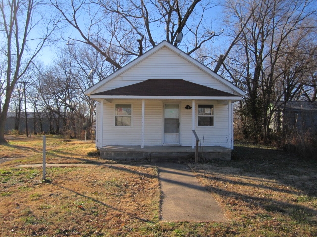 101 Oak St Wyandotte, Ok, 74370 Ottawa County Wyandotte, OK 74370