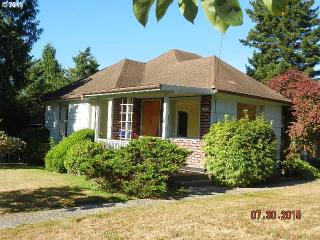 1805 4th St Astoria, OR 97103