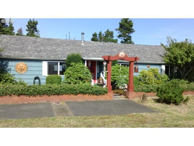 919 5th AVE Hammond, OR 97121