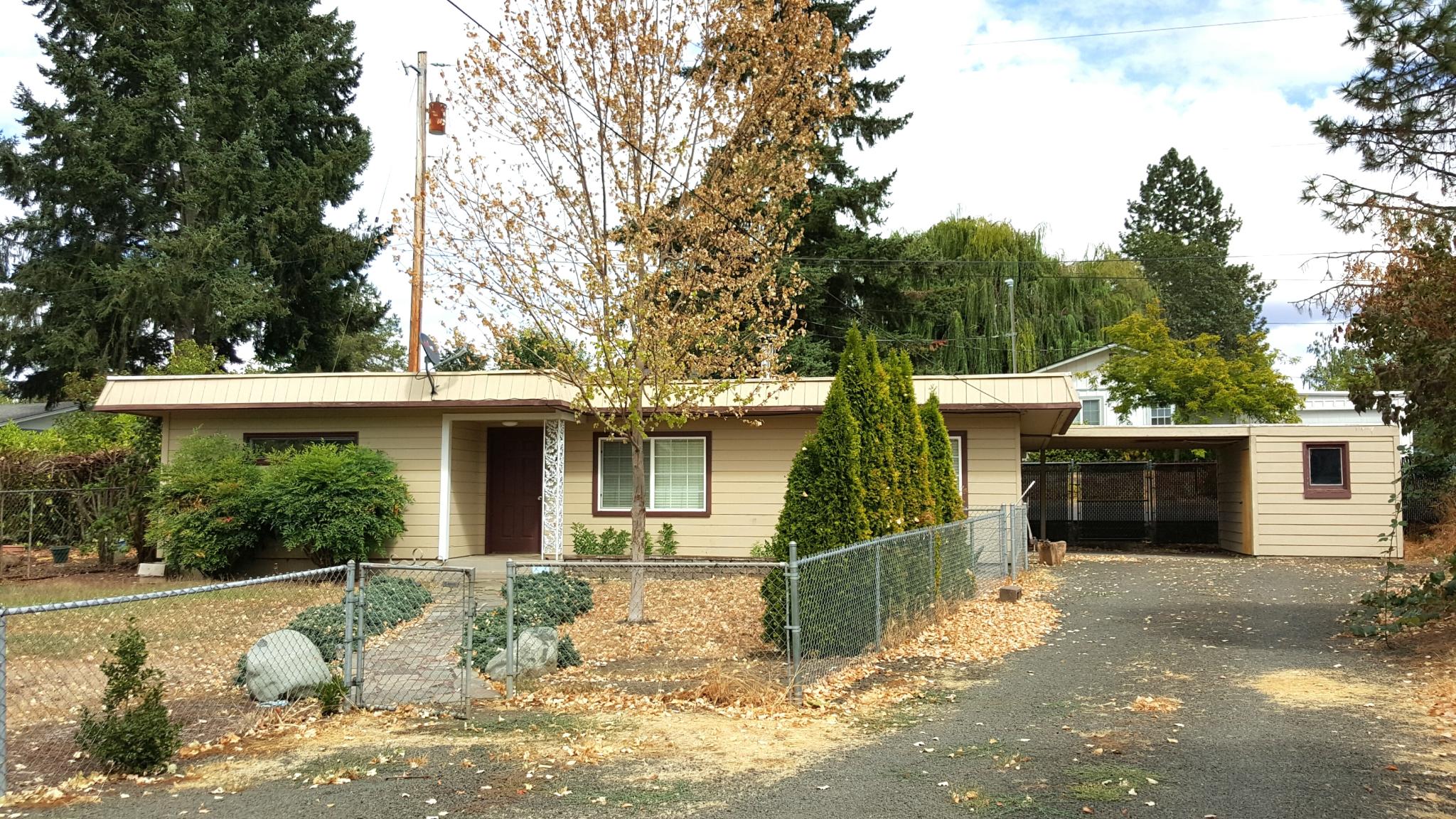 425 W Elm St Roseburg, OR 97471