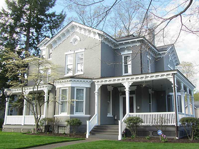 73 Thorn Sewickley, PA 15143