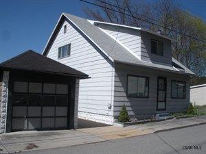 1041 Steel St Johnstown, PA 15901