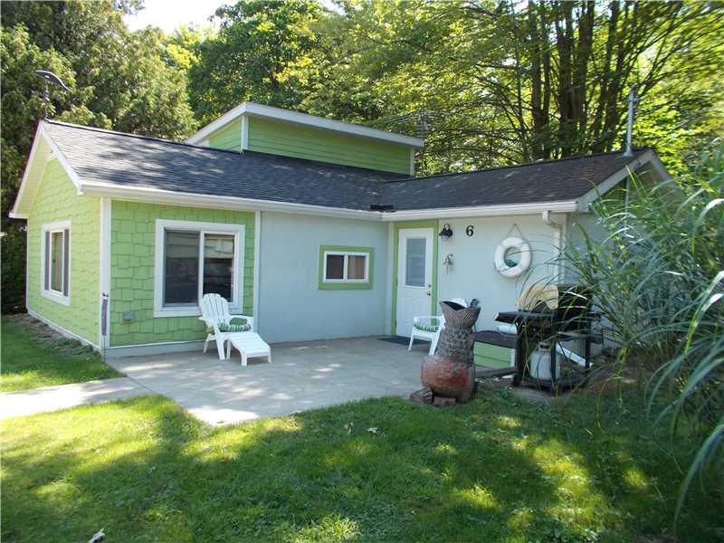 6 Cowells Beach Rd Erie, PA 16511