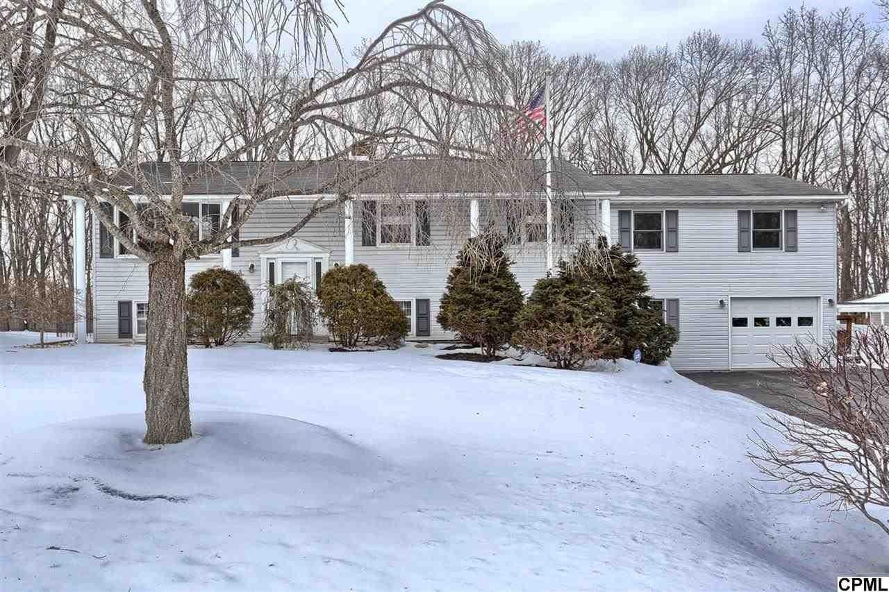 60 Harvest Dr Etters, PA 17319
