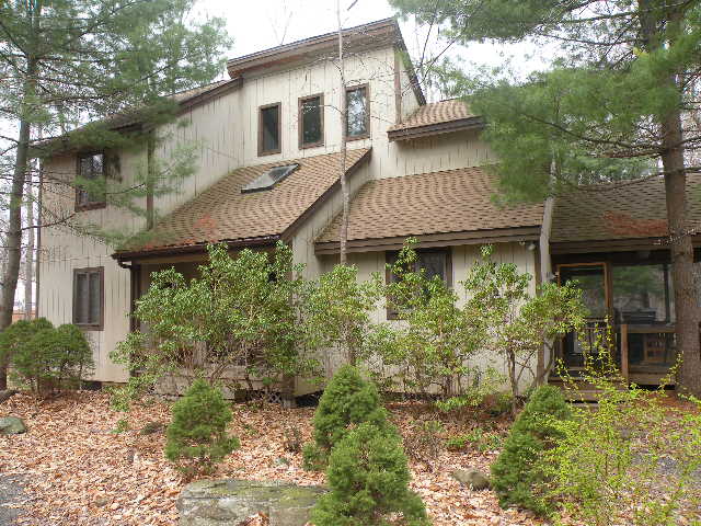 144 Boones Trial Pocono Pines, PA 18350