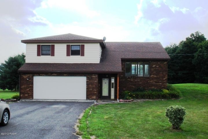 251 J & J Road Hamlin, PA 18427