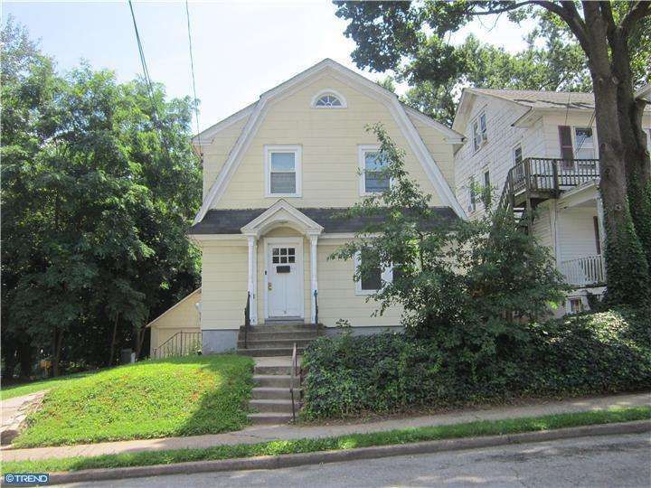 33 E PALMER ST Morrisville, PA 19067