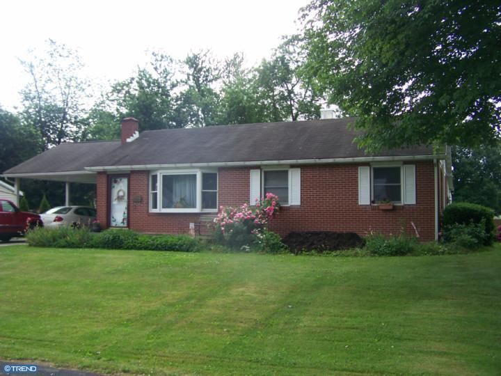 118 HALL RD Shoemakersville, PA 19555