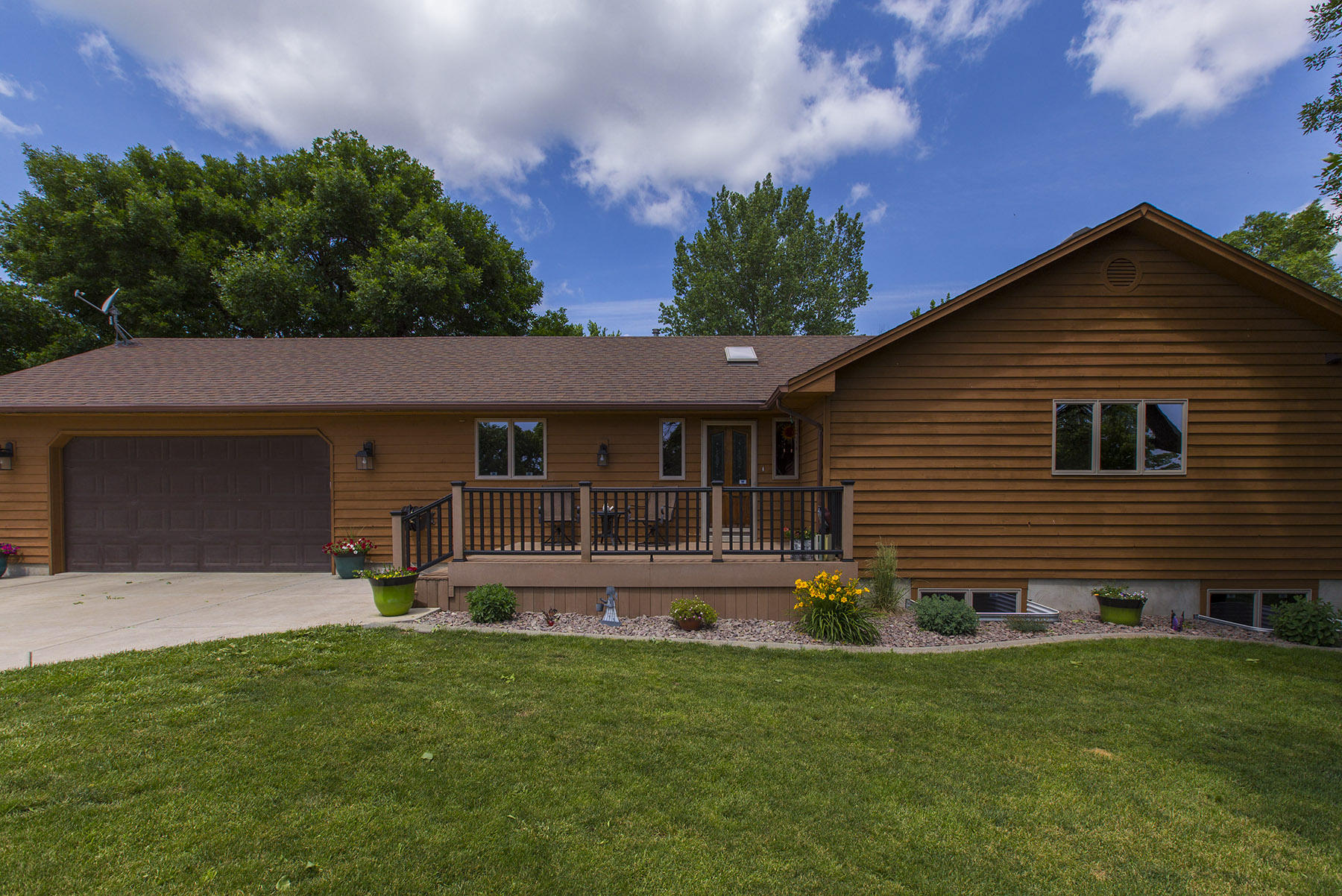 26221 446th Ave Canistota, SD 57012