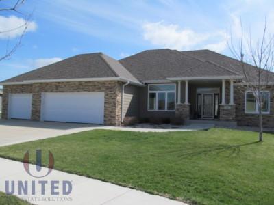 527 Sandstone Cir Dakota Dunes, Sd 57049 North Sioux City, SD 57049