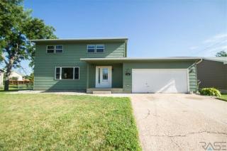 210 W Apple St Tea, SD 57064