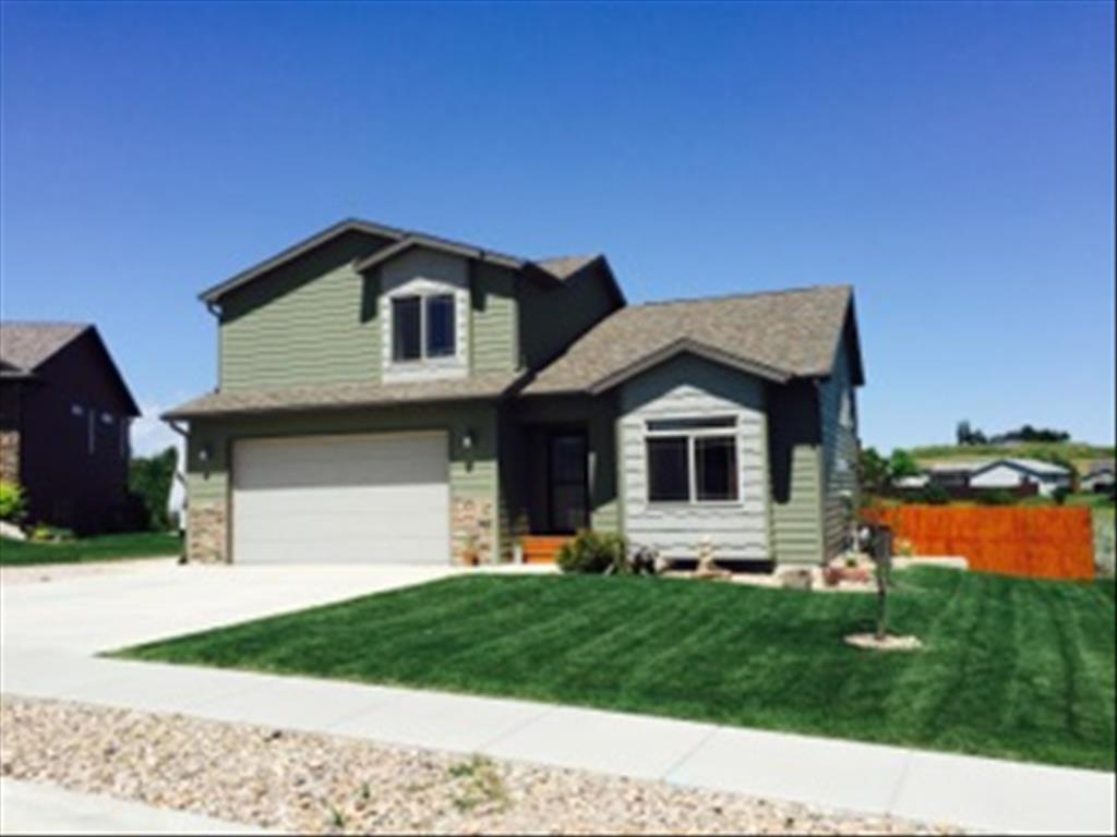 4221 Fieldstone Dr Rapid City, SD 57703