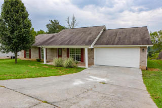 3038 Clover Hill Ridge Rd Maryville, TN 37801