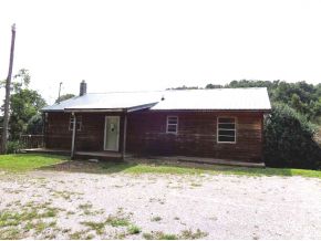 1565 Elm Spring Ridge Rd Washburn, TN 37888