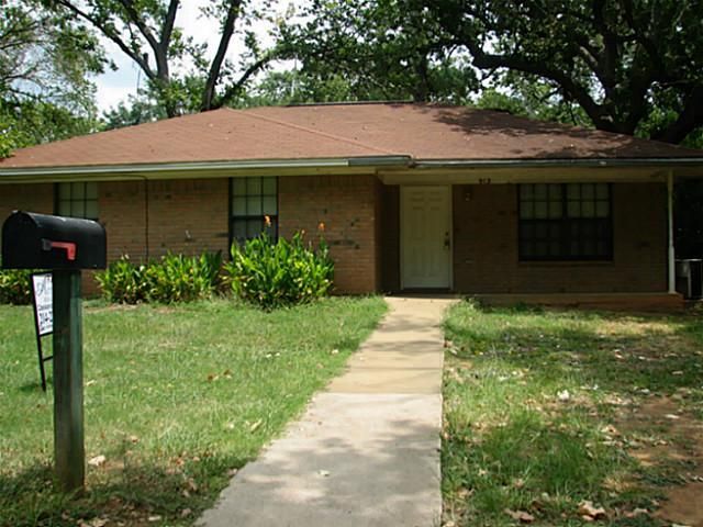 912 N Esplanade Street N Palestine, TX 75801