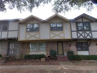 458 Westview Ter Arlington, TX 76013