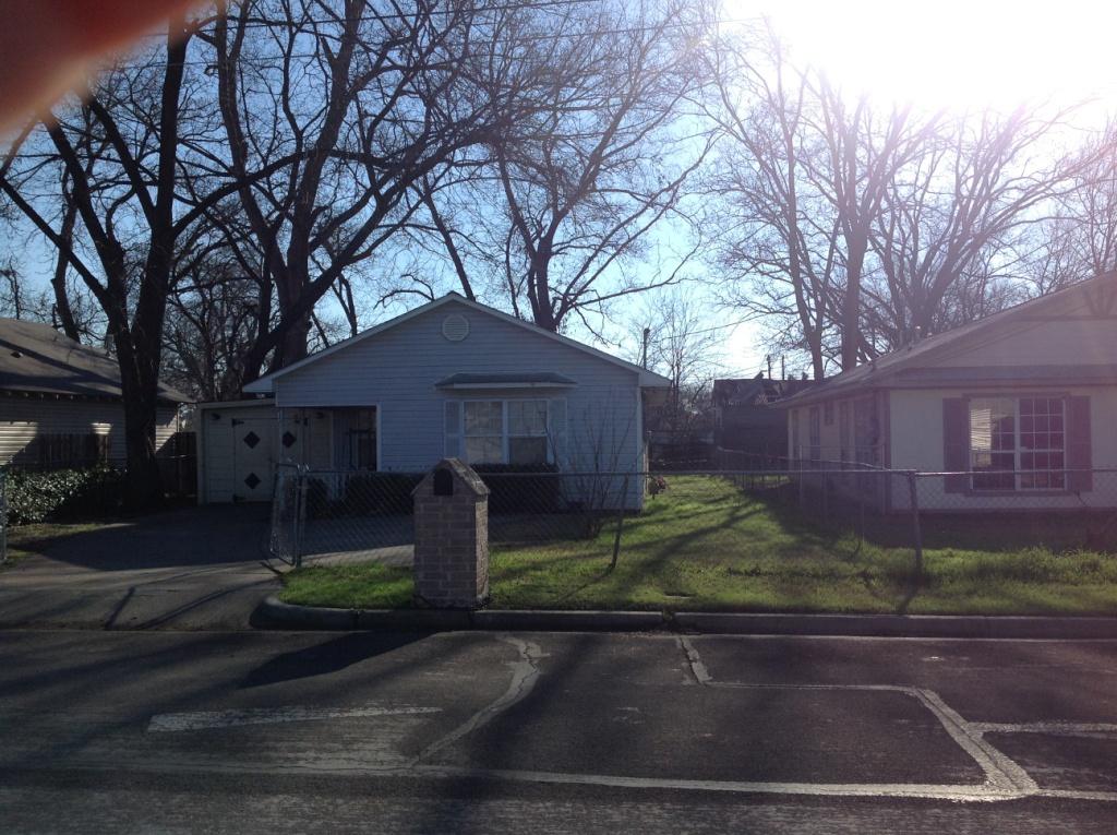 812 Sherman St Waco, TX 76704