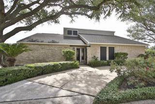 10919 Braes Forest Dr Houston, TX 77071